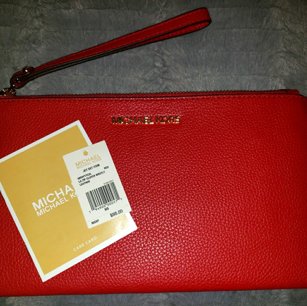 MICHEAL KORS JET SET CLUTCH